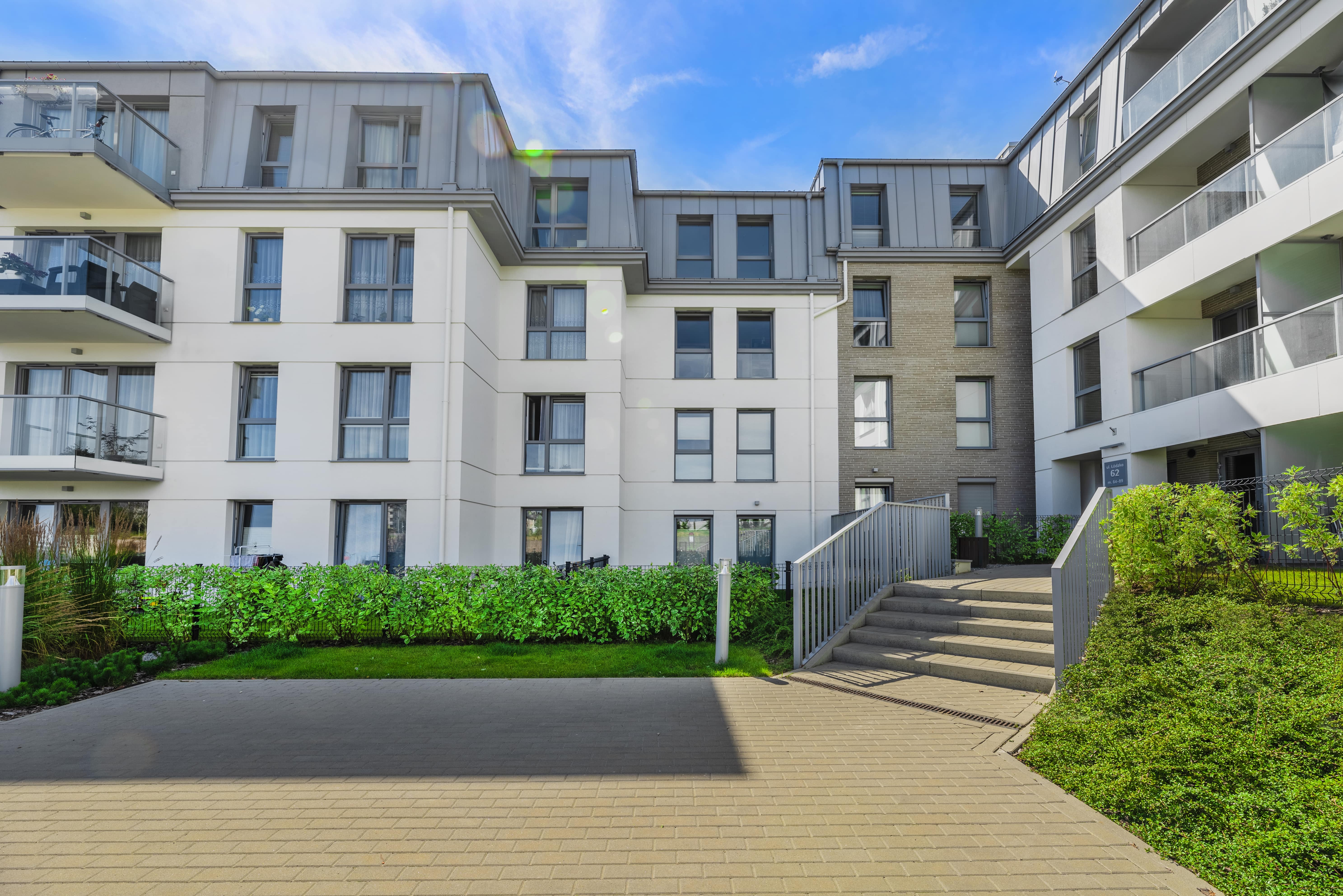 Moment II dziedziniec